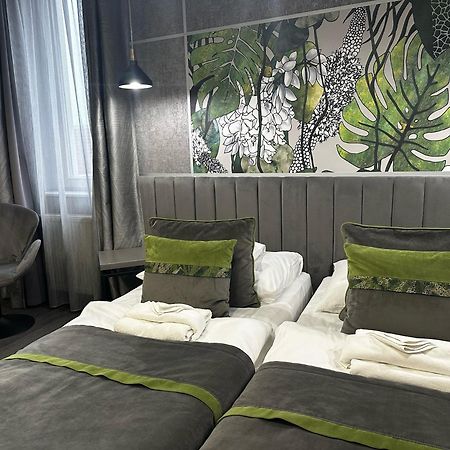 Hotel Central Кечкемет Экстерьер фото