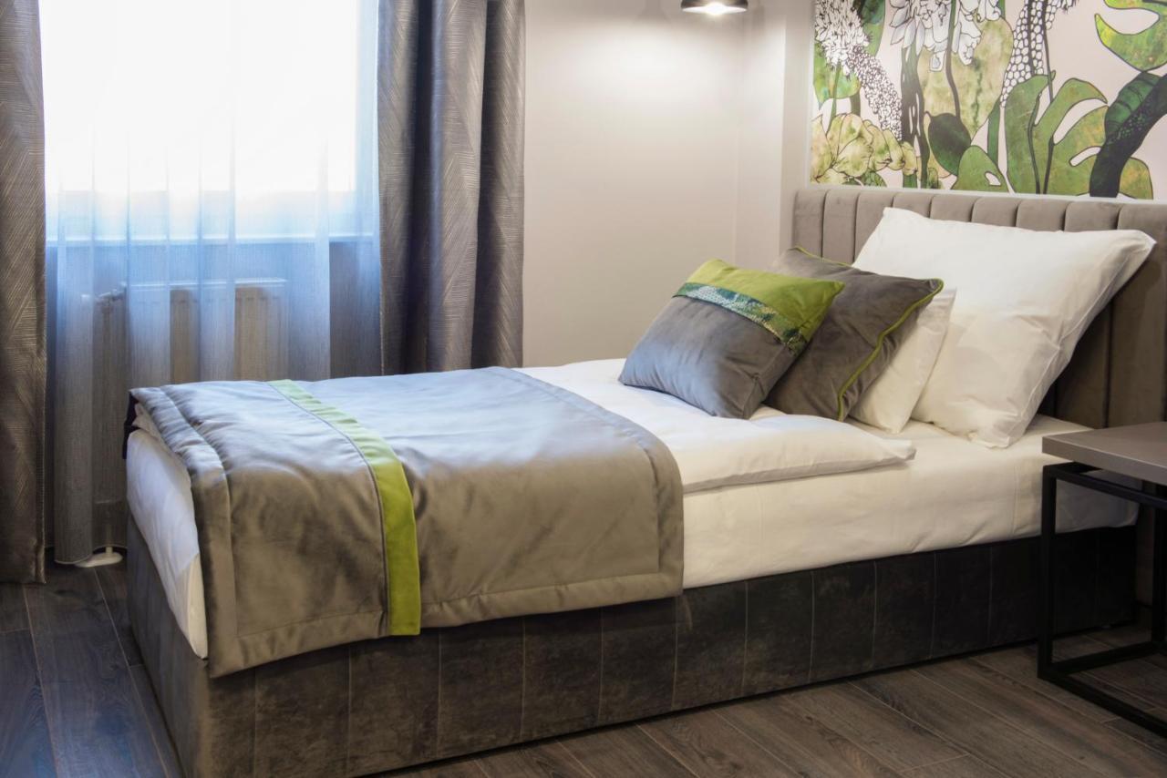 Hotel Central Кечкемет Экстерьер фото