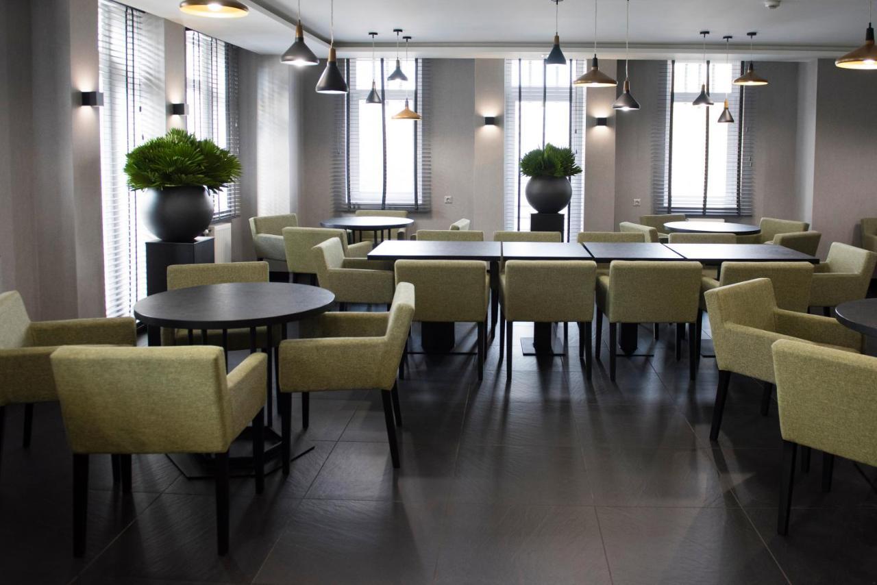 Hotel Central Кечкемет Экстерьер фото